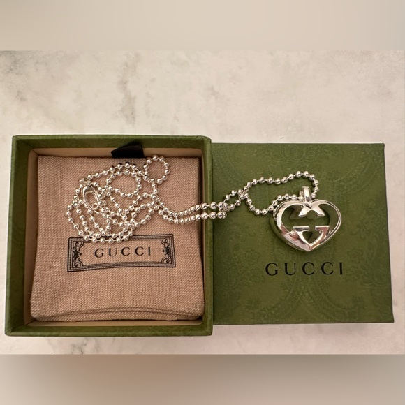 ✨ NWT Gucci Britt Heart Interlocking GG Silver Pendant - Picture 1 of 7